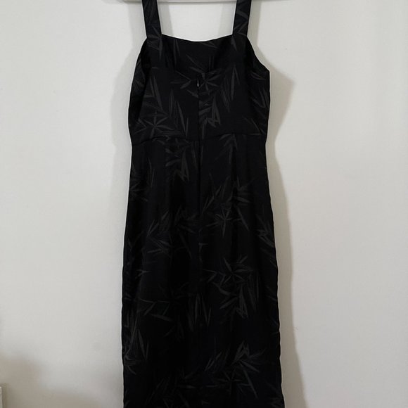 Black Bamboo Print Dress with Slit - Picture 5 of 6